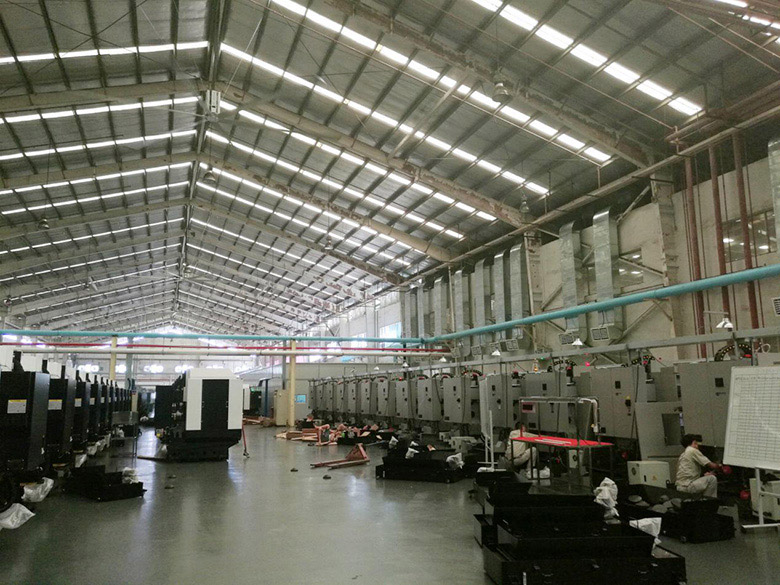 高大模具廠房通風降溫工業(yè)大風扇應用